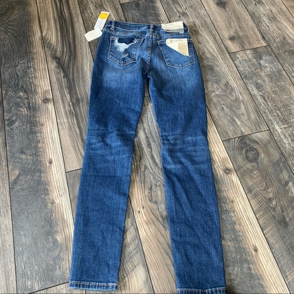 New! Girls DL1961 Chloe Distressed Jeans 10 - Picture 2 of 4